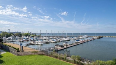 James River - Newport News Home For Sale in Newport News Virginia