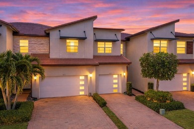 (private lake, pond, coastal) Townhome/Townhouse For Sale in Lake Worth Florida