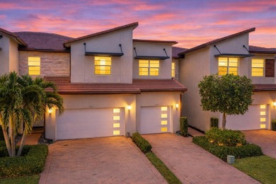 (private lake, pond, coastal) Townhome/Townhouse For Sale in Lake Worth Florida