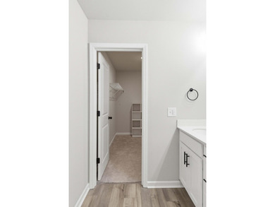 TRULY TURN-KEY! This 2023 end-unit townhome by Ashton Woods is - photo 37