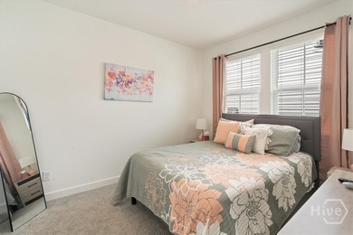 You will think you've walked into a model home. This beautiful - photo 7