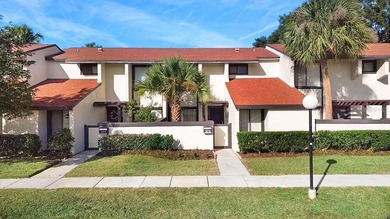 Lake Orlando Townhome/Townhouse For Sale in Orlando Florida