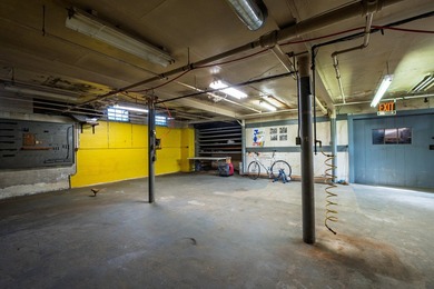 Entry only listing. Please contact seller for showings - photo 8