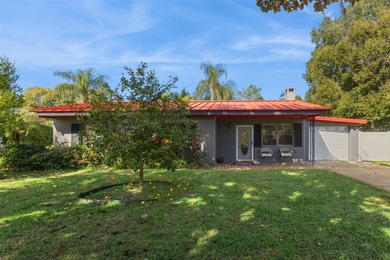 Lake Home For Sale in Leesburg, Florida