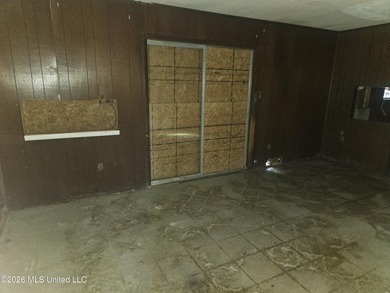 College Park S/D. 3 bed, 2 bath with nearly 1400 sq.ft. Solid - photo 3