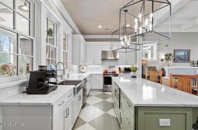 Welcome to 60 Mount Grace, a beautifully crafted cottage in the - photo 12