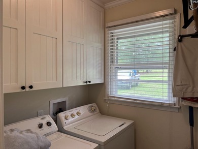 Lake time perfected in this 3 bedroom lake cabin! Large - photo 14