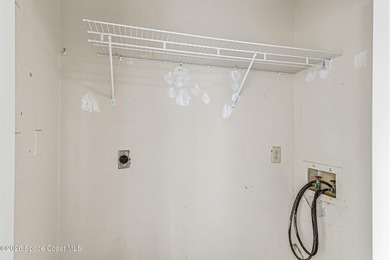 Opportunity awaits in this spacious 3-bed, 2-bath end-unit - photo 14