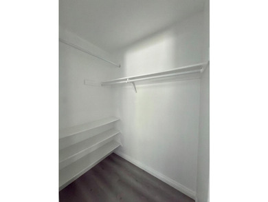 Comfortable and Beautifully Completely remodeled with fresh - photo 18