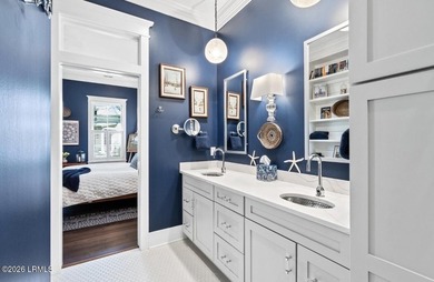 Welcome to 60 Mount Grace, a beautifully crafted cottage in the - photo 22