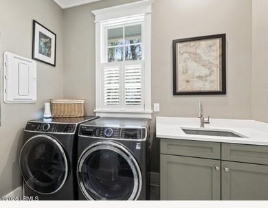 Welcome to 60 Mount Grace, a beautifully crafted cottage in the - photo 28