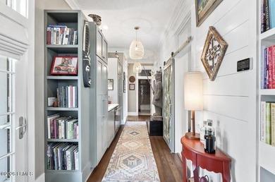 Welcome to 60 Mount Grace, a beautifully crafted cottage in the - photo 30