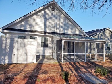 Spacious home, 2 Bedrooms with a Bonus Room, in a gated - photo 34