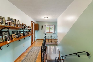 Welcome to this exceptional second-owner custom chalet-style - photo 17