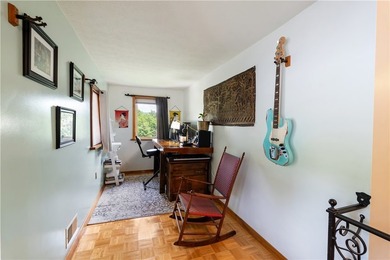 Welcome to this exceptional second-owner custom chalet-style - photo 18