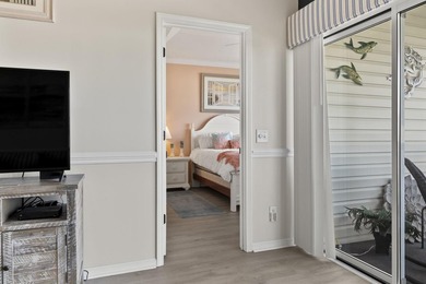 Look at this beautifully furnished 2 bedroom, 2 bath condo - photo 21