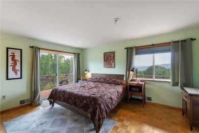 Welcome to this exceptional second-owner custom chalet-style - photo 23
