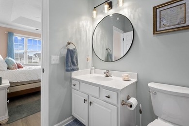 Look at this beautifully furnished 2 bedroom, 2 bath condo - photo 27
