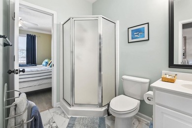 Look at this beautifully furnished 2 bedroom, 2 bath condo - photo 31
