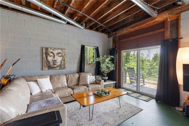 Welcome to this exceptional second-owner custom chalet-style - photo 32