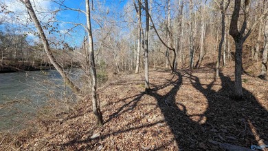 Beautiful Waterfront building lot in the gated community of The - photo 3
