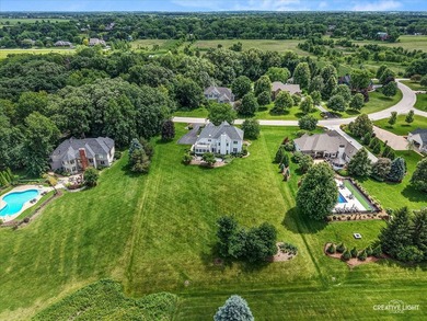 Absolutely beautiful brick front home located in one of Elgin's - photo 35