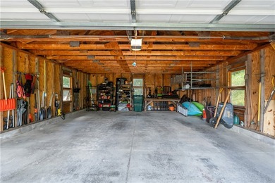 Welcome to this exceptional second-owner custom chalet-style - photo 37