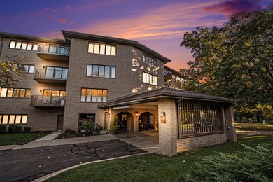 Lake Condo For Sale in Kalamazoo, Michigan