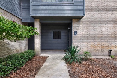 NEW PRICE! Nestled inside Rockport Country Club, this property - photo 1