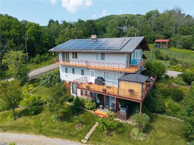 Welcome to this exceptional second-owner custom chalet-style - photo 43