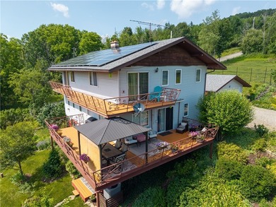 Welcome to this exceptional second-owner custom chalet-style - photo 44