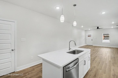 Welcome to effortless coastal living in this beautifully crafted - photo 6
