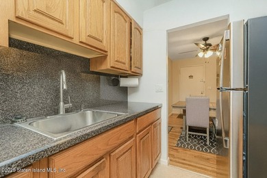 Welcome to 163 Cromwell Avenue! This beautifully maintained - photo 12