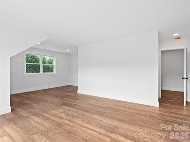Welcome Home to Style, Comfort, and Location! This stunning - photo 21