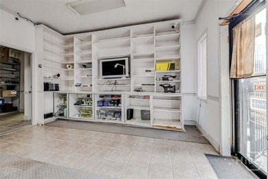 Discover the potential of a freestanding commercial building - photo 23