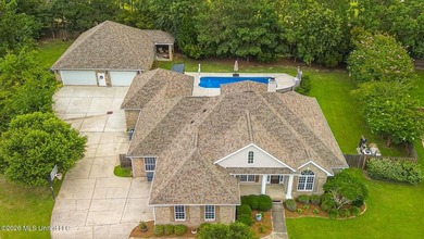 Nestled on a quiet cul-de-sac this exceptional estate offers - photo 4