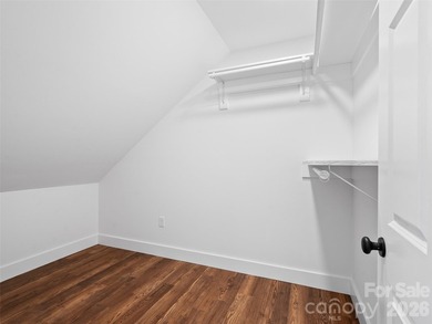 Welcome Home to Style, Comfort, and Location! This stunning - photo 27