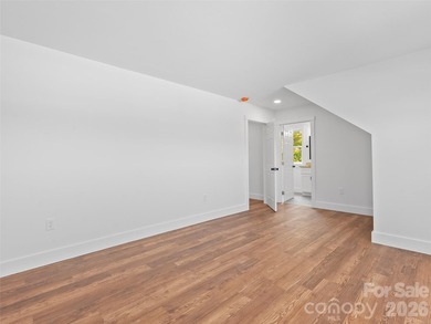 Welcome Home to Style, Comfort, and Location! This stunning - photo 28