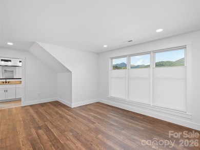 Welcome Home to Style, Comfort, and Location! This stunning - photo 29