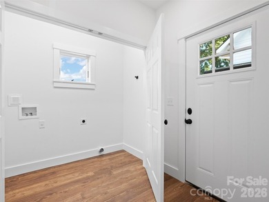 Welcome Home to Style, Comfort, and Location! This stunning - photo 33