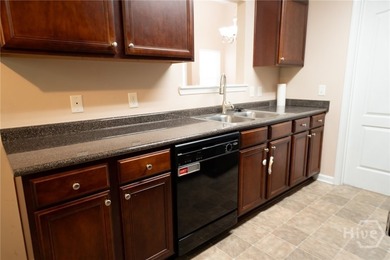 Beautifully maintained 3-bedroom, 2-bath home ideally located - photo 10