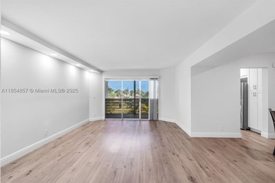 LOOK NO FURTHER! Affordable, turnkey, low maintenance living in - photo 4