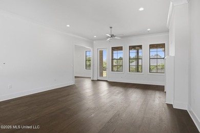 Welcome to luxury living in the sought-after Southampton Garden - photo 10