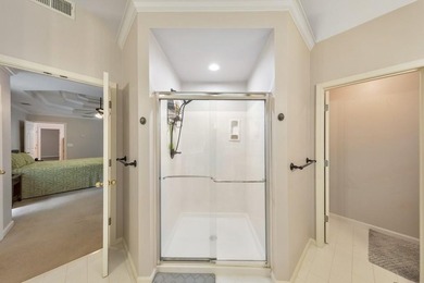 Welcome home to this beautifully maintained 5 bedroom, 3.5 - photo 27