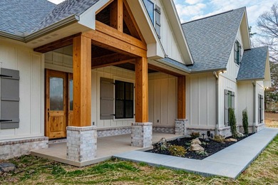 Brand new construction on 1.53 acres with Lake Hamilton access - photo 2