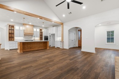 Brand new construction on 1.53 acres with Lake Hamilton access - photo 9