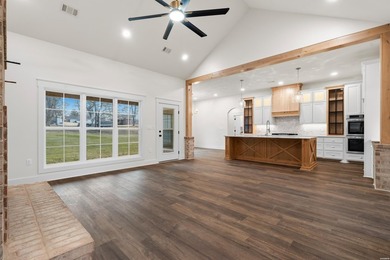 Brand new construction on 1.53 acres with Lake Hamilton access - photo 10