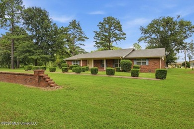 Escape to peaceful country living with this beautiful 5BR/3BA - photo 3