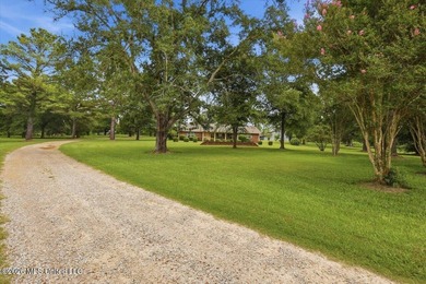 Escape to peaceful country living with this beautiful 5BR/3BA - photo 10