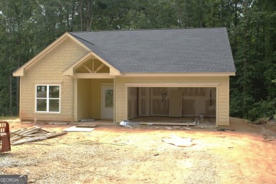 Lake Home For Sale in Hartwell, Georgia